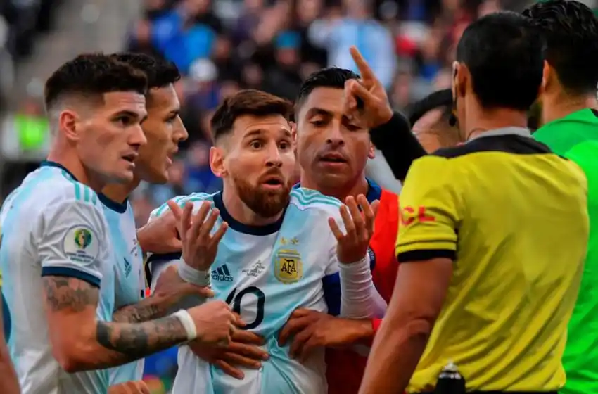 Fuerte crítica de CONMEBOL a Messi por sus denuncias de corrupción