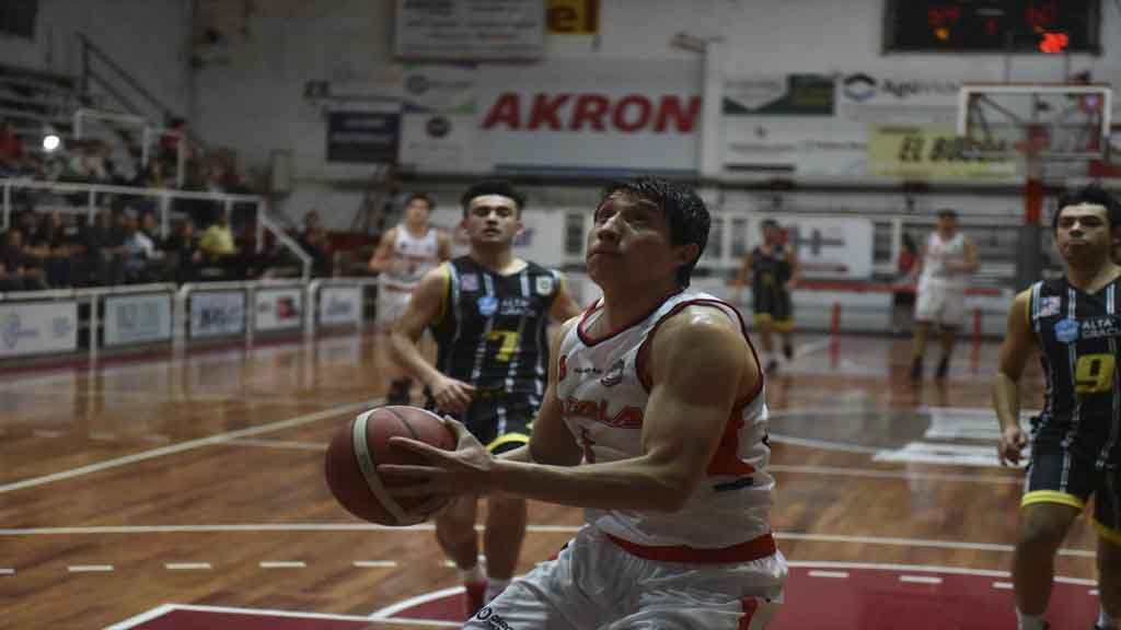 Gustavo Vivas, uno de los valores del “albo”