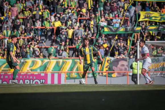 Un partido de seis puntos: Con varios cambios, Aldosivi visita a Chaco For Ever