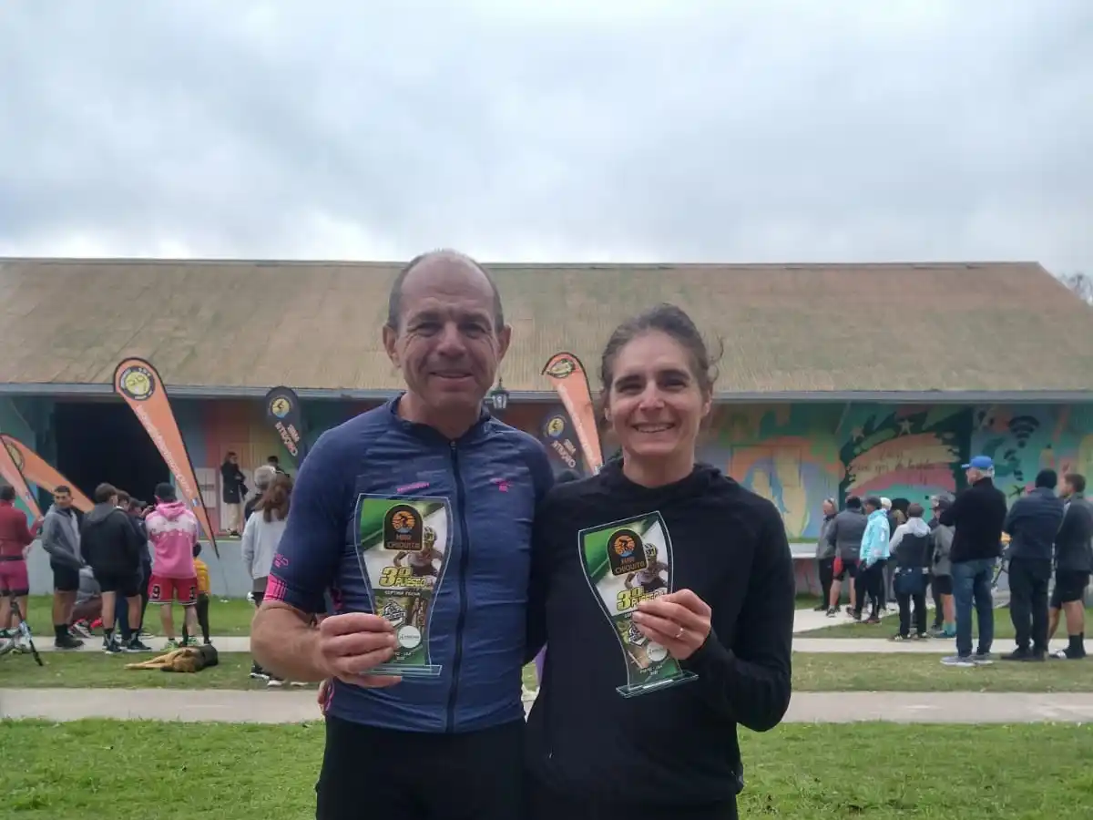 Juan Morandi y Cecilia Giorda lograron el tercer lugar en Gravel y Damas B respectivamente.
