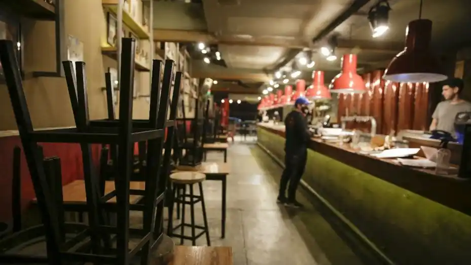 Gastronómicos de Bahía Blanca: “No entendemos cuál es la diferencia entre un cierre a las 23 o a las 0”