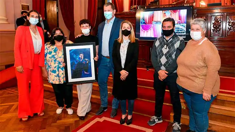 El Senado reconoció como "personalidad destacada" de la cultura a Santiago Borda