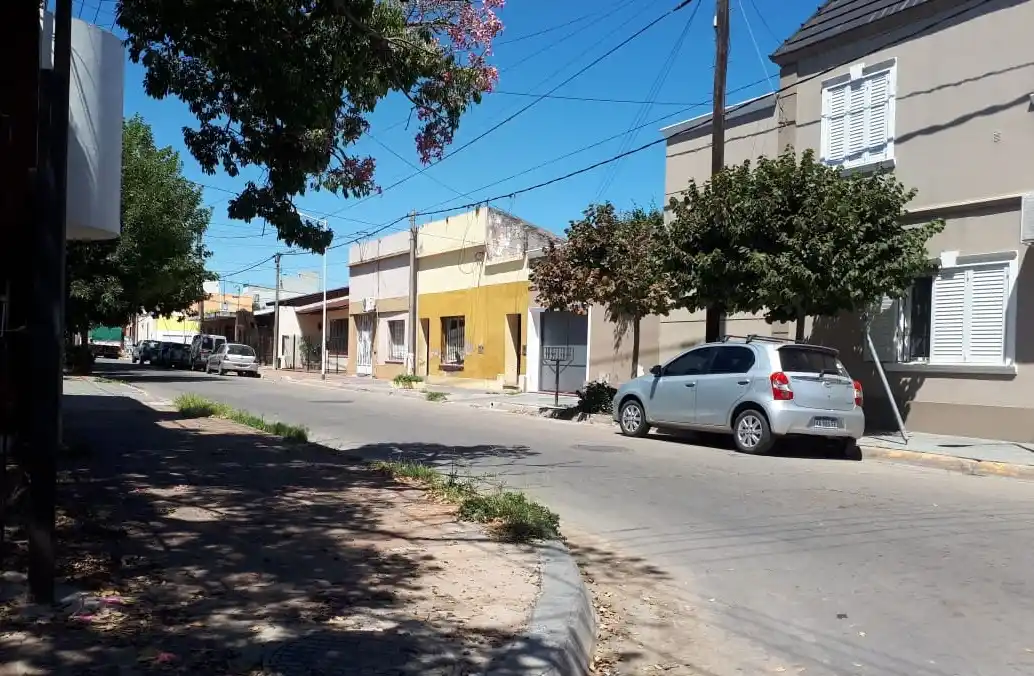 Vecinos de una detenida por el robo del caso “Virolo” advierten que sus perros se escaparon y “muerden a la gente”