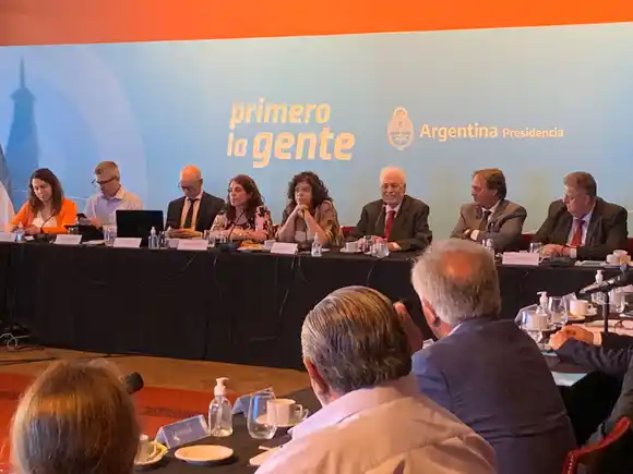 Ginés González García fue homenajeado en Casa Rosada: Dijo que el vacunatorio VIP "fue un problema mediático"