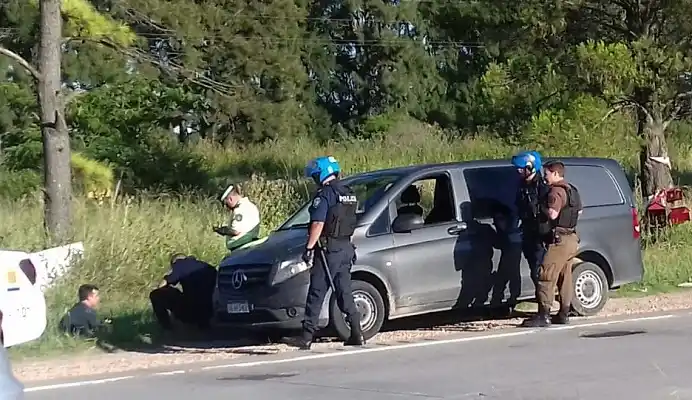 Evadieron un control de alcoholemia, los persiguieron y los agarraron