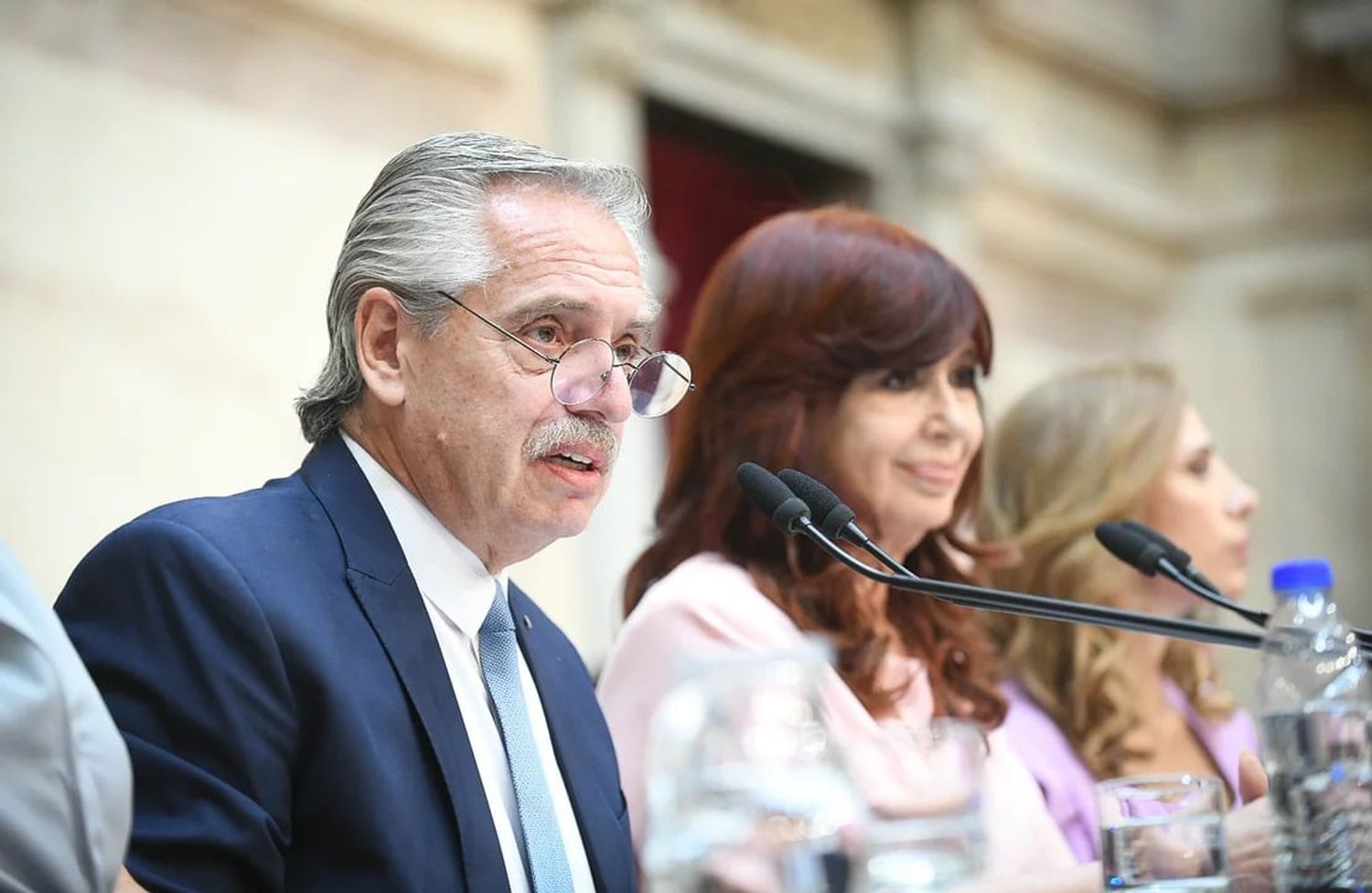 El ex presidente Alberto Fernández junto a la ex vicepresidenta Cristina Kirchner.