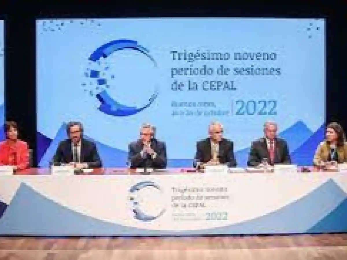 Alberto Fernández propuso combatir los discursos de odio y repensar los modos de comunicar e informar