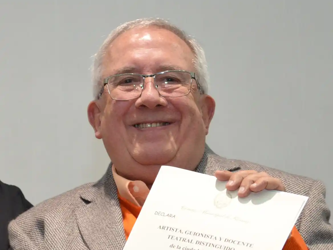 El referente del teatro rosarino Lauro Campos falleció a los 82 años.