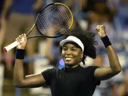 A los 45 y contra todos: Venus Williams volvió al circuito con un histórico triunfo en Washington