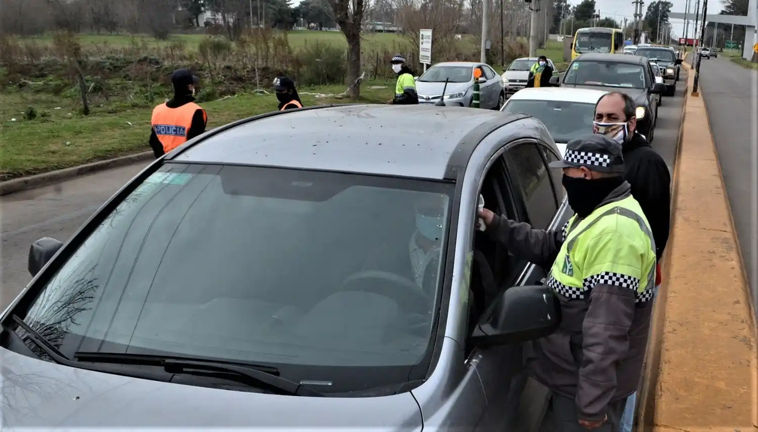 No dejaron ingresar a Chivilcoy a un vecino de La Plata que quería despedir a su padre antes de morir