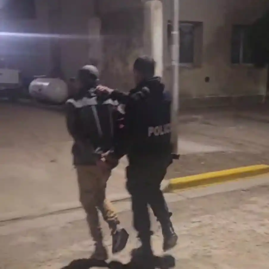 Aprehensión en Quequén: recuperan dinero y secuestran arma falsa