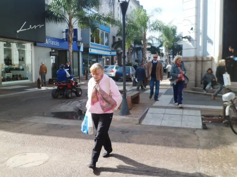 Llegó el frío a las mañanas de la ciudad