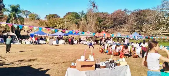 Feria Paseo del Río en Parque San Carlos