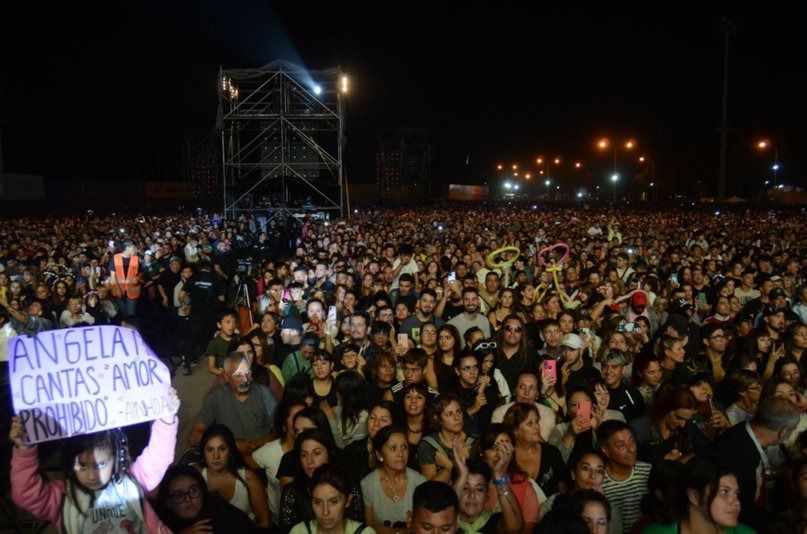Arrancó la Fiesta del Camarón y el Langostino en Bahía Blanca: Unas 100 mil personas coparon el Puerto