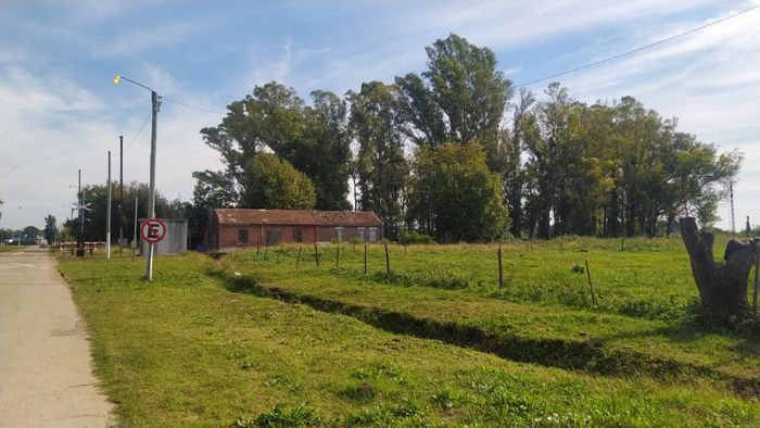 Paso a nivel de Juan de Garay, Río Tala