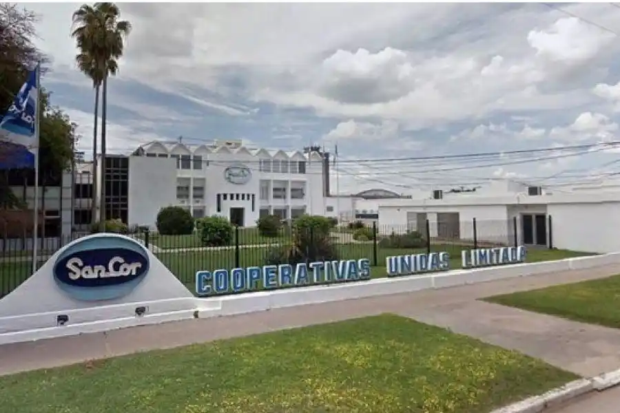 Sancor: el gobierno provincial dispuso presencia policial en la planta de Sunchales para evitar bloqueos sindicales