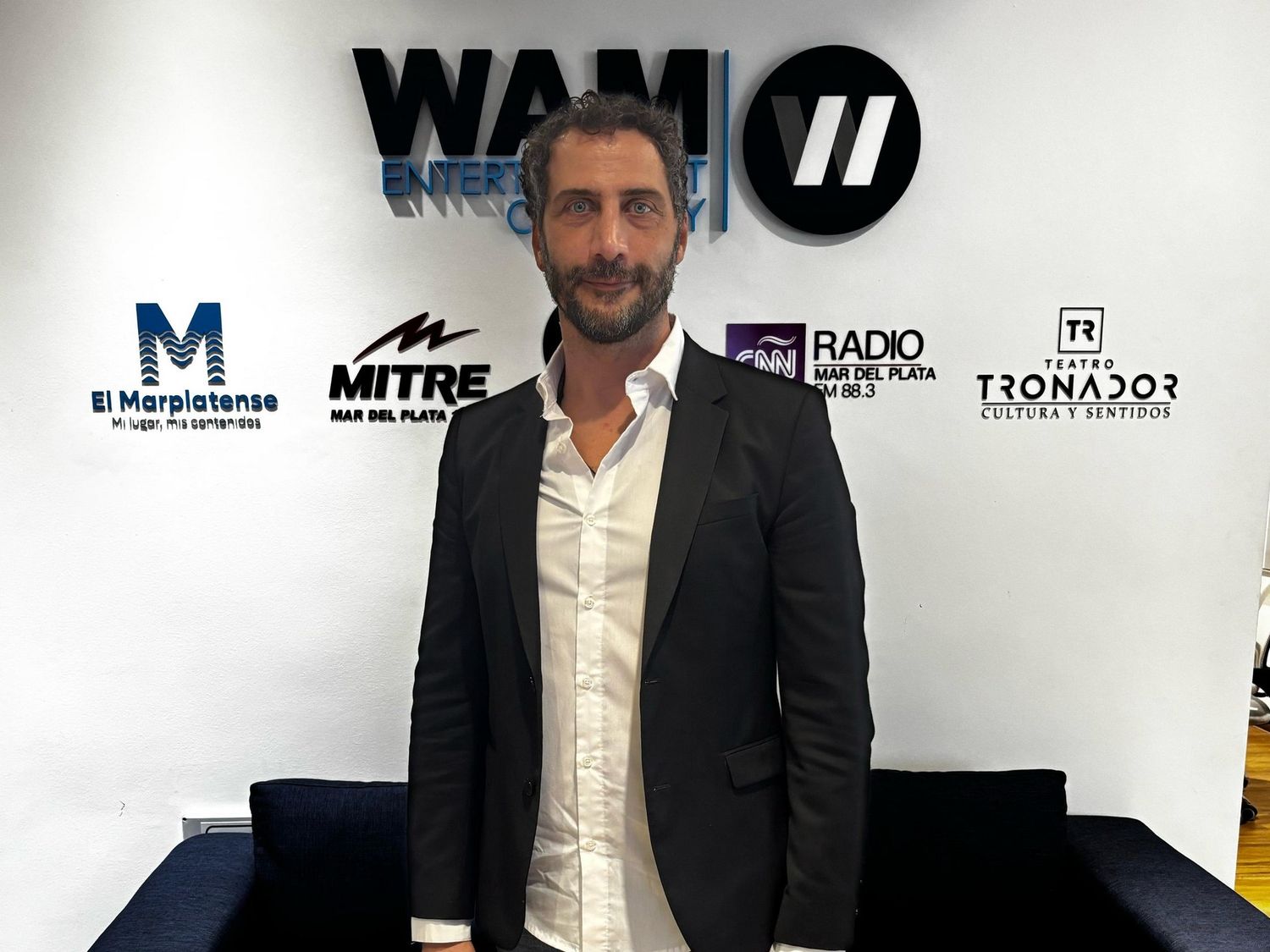 El actor destacó la cercanía que genera la obra con los espectadores.