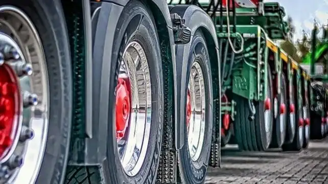 Transporte de carga: se profundiza faltante de neumáticos