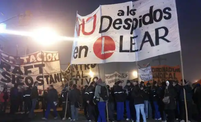 La Justicia ordenó la reincorporación de los despedidos de Lear