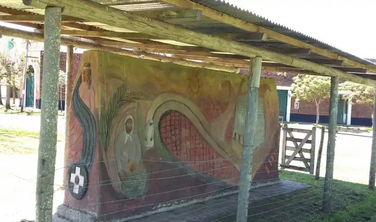Murales que cuentan historias: un recorrido por los pueblos turísticos y su arte