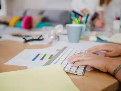 Cómo mejorar la experiencia laboral sin caer en el micromanagement