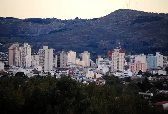 Mercado inmobiliario: nuevo crecimiento interanual de compraventas e hipotecas en julio