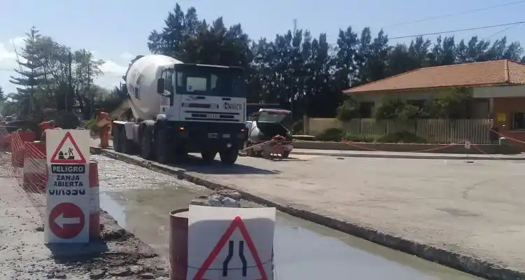 Repavimentan la rotonda de 1001 y acondicionan la ruta 191