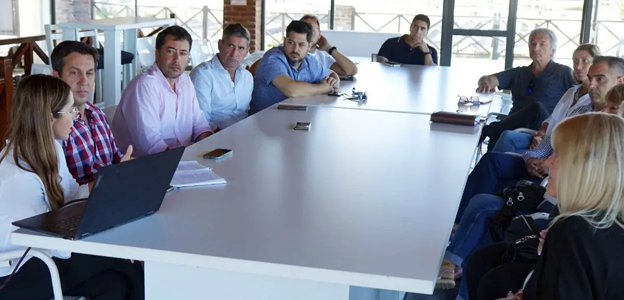 Proyectan una aplicación con ofertas de comercios y cambios en el estacionamiento medido