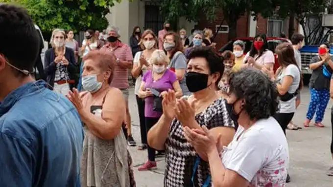 La Plata: Vecinos de Tolosa están sin agua desde hace más de una semana y estallaron contra ABSA