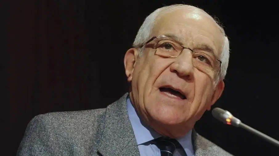 Otelo Saraiva de Carvalho.