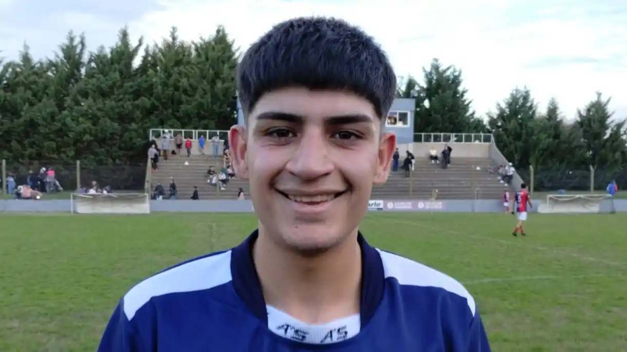 Carlos Álvarez, fundamental en la victoria de Rivadavia sobre Del Valle