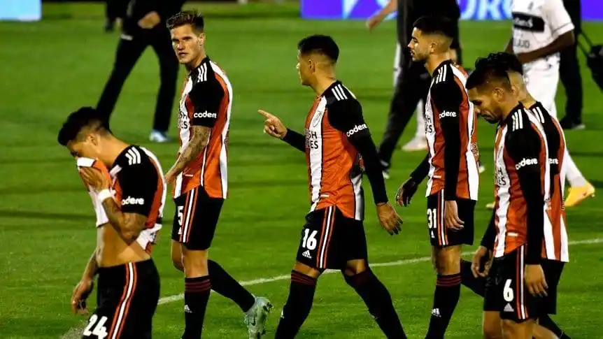 A River le faltó gol y no pasó del empate ante Gimnasia