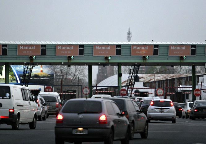 El massismo rechazó el aumento de peajes en Autopista Buenos Aires - La Plata