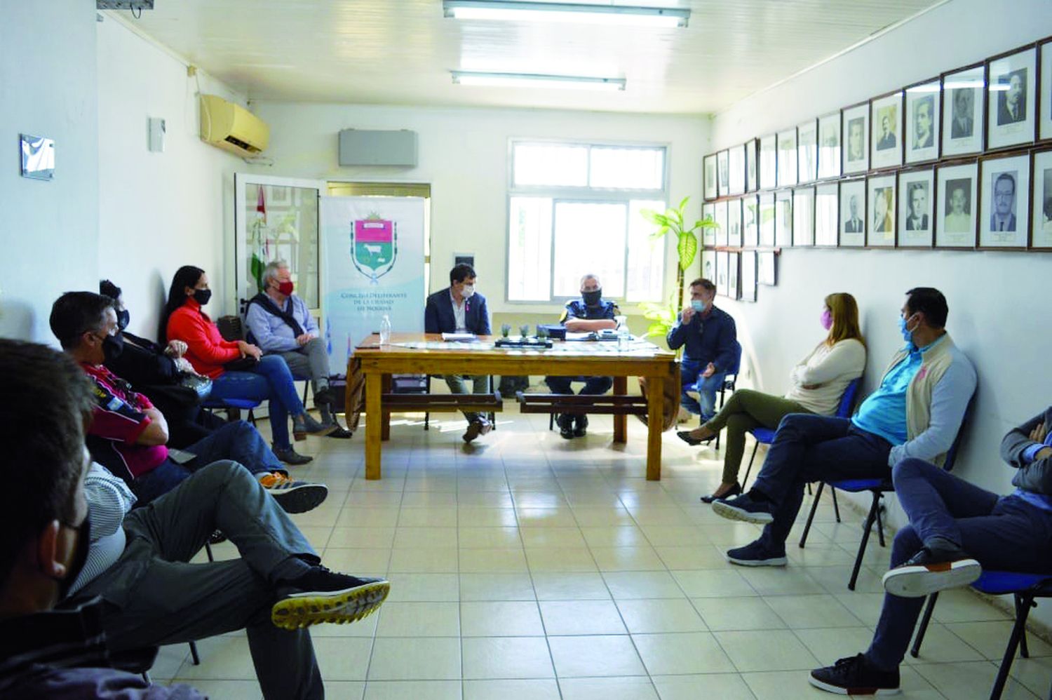 Sin nuevas restricciones el COES llamó a la conciencia ciudadana
