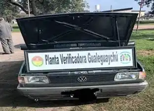 Un hombre fue a verificar su auto pero se lo terminaron secuestrando