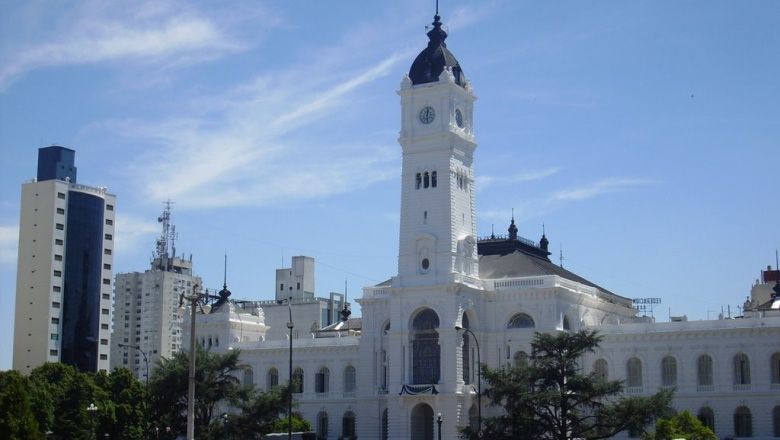 La Plata: Inspectora y modelo erótica denunció que la echaron de la Municipalidad por un video hot
