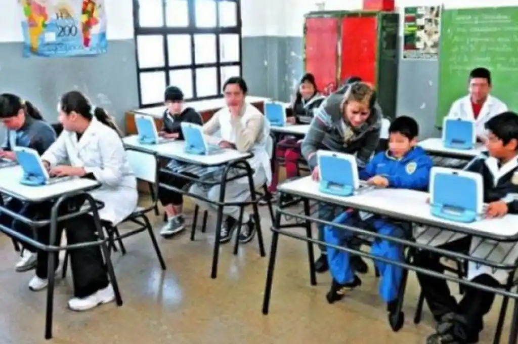 ARSAT dará conexión de internet a las escuelas públicas de todo el país