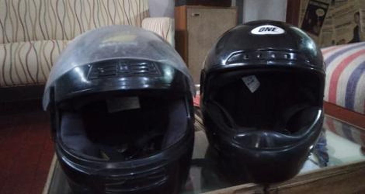 Reporte ciudadano: dos cascos buscan sus cabezas