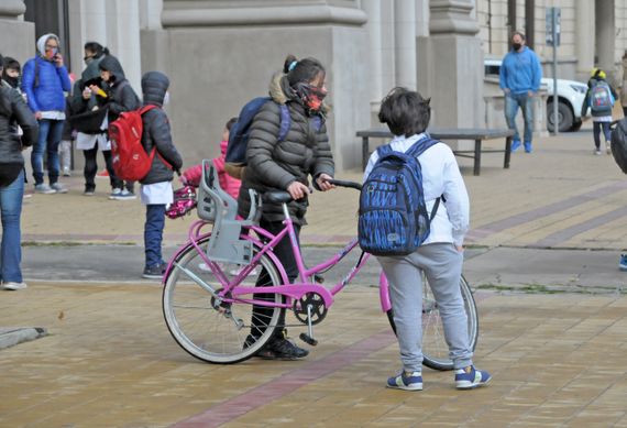 "La vuelta es con una presencialidad cuidada y respetando los protocolos"