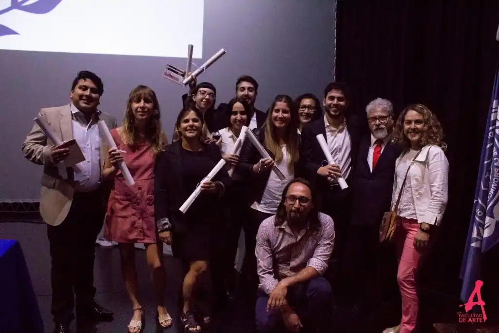 Se realizó la colación de grado y postgrado  de la Facultad de Arte de la Unicen