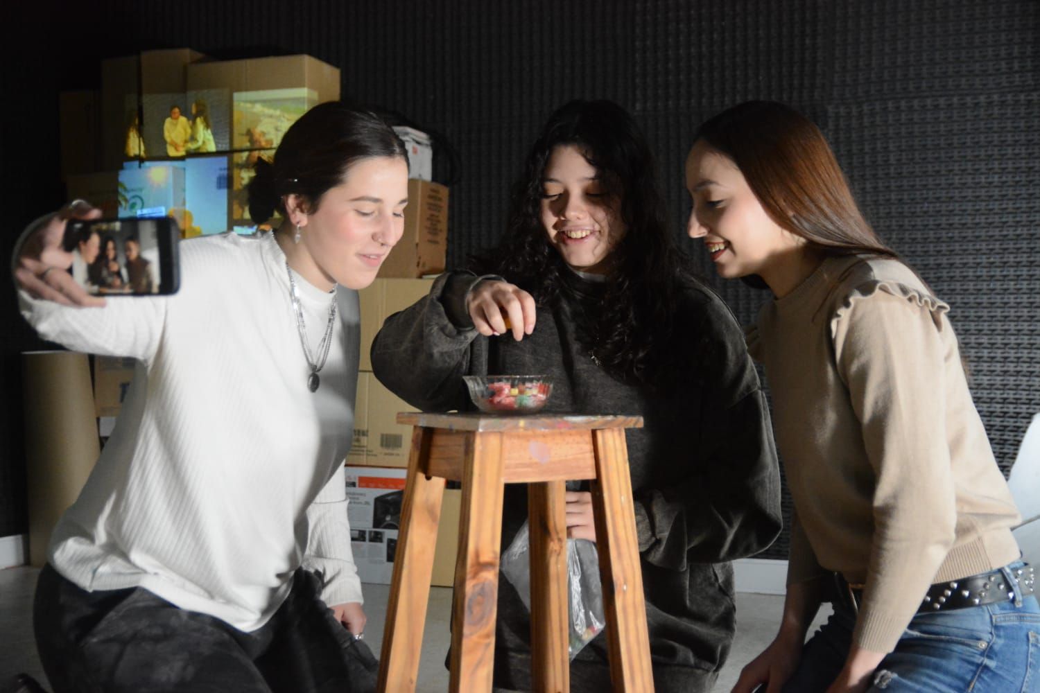 Escenas de verano” es un proyecto de teatro expandido y extensión universitaria que se podrá ver el jueves 12 y viernes 13, a las 20:00 y a las 21:30, en el Centro Recreativo Metropolitano.