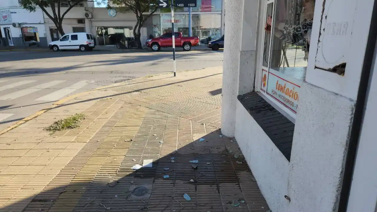 robo tienda tentaciones rafaela bv santa fe y gaboto - 5