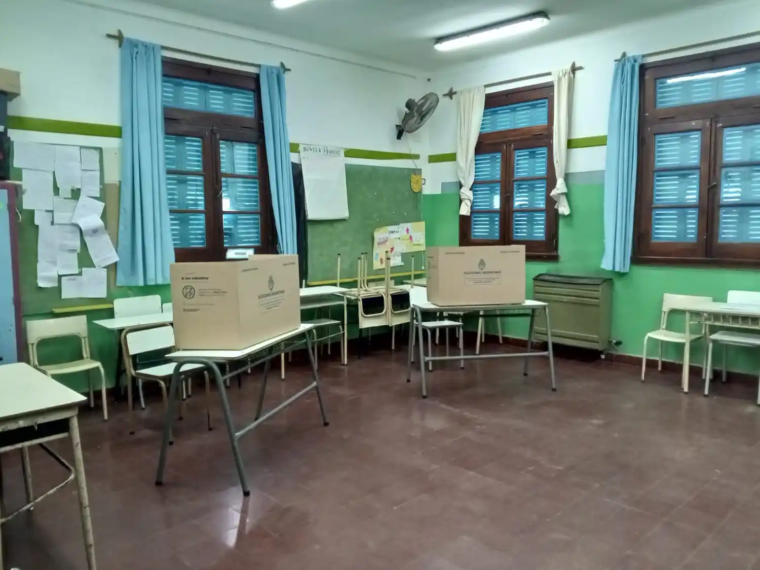 Se desarrollan las elecciones legislativas.