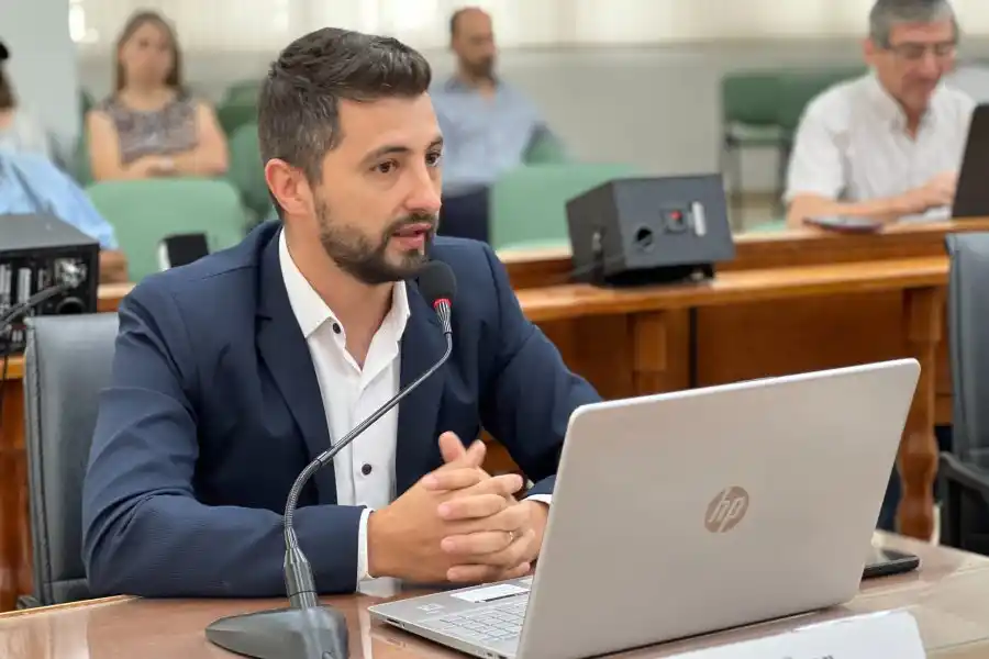 Juan Senn: “Ya existe la ordenanza que prohíbe los caballos en la ciudad”