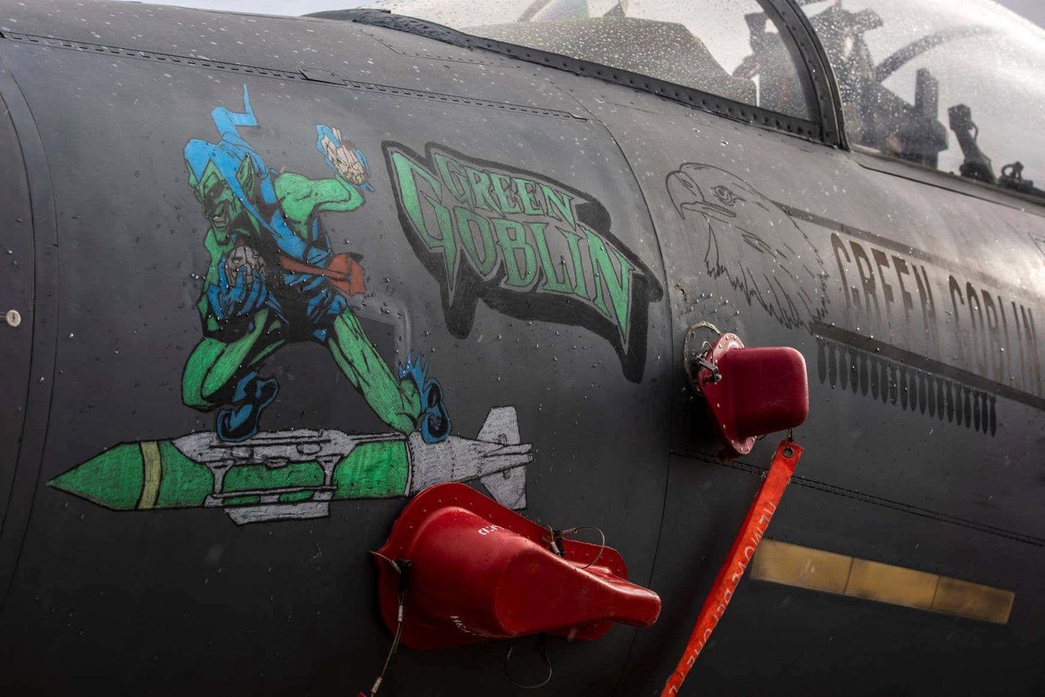 Nose art de villanos para los F-15E en Halloween