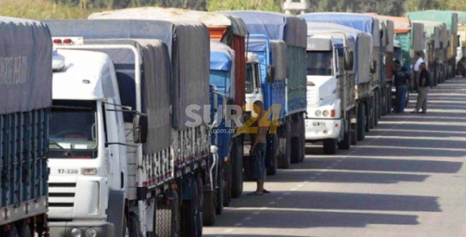 Los transportistas de granos inician la semana con un paro nacional