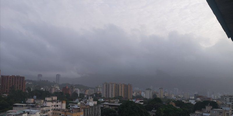 Oleada de polvo del Sahara sigue en Venezuela pero las lluvias disiparán el fenómeno