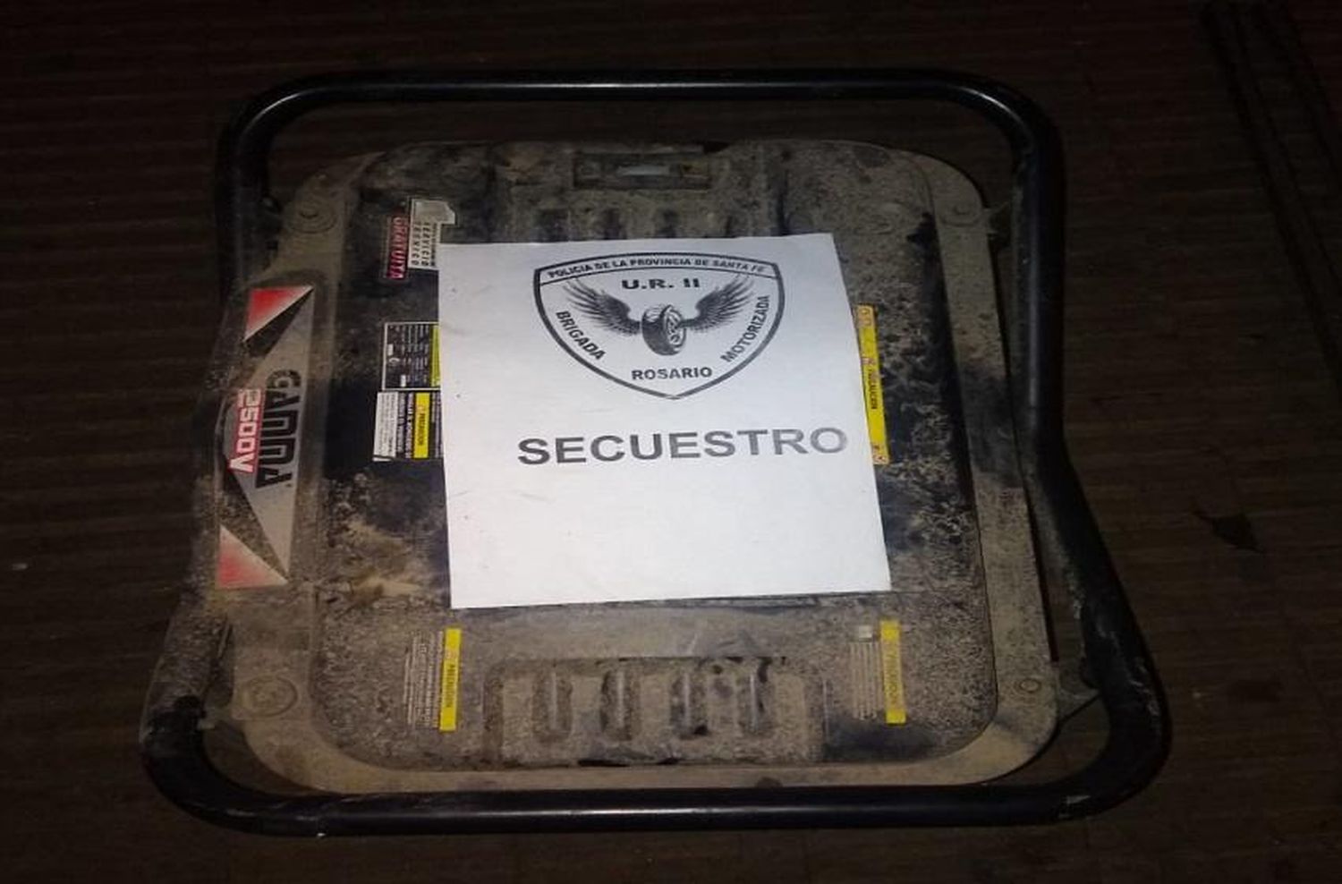 Se metió en un depósito, robó un grupo electrónico que se llevó en una carretilla y fue detenido