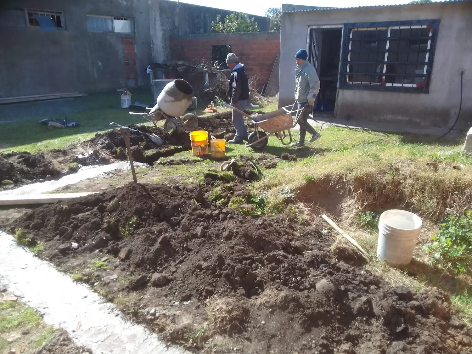 El Centro de Jubilados Barrio Sur construye su sala de juegos