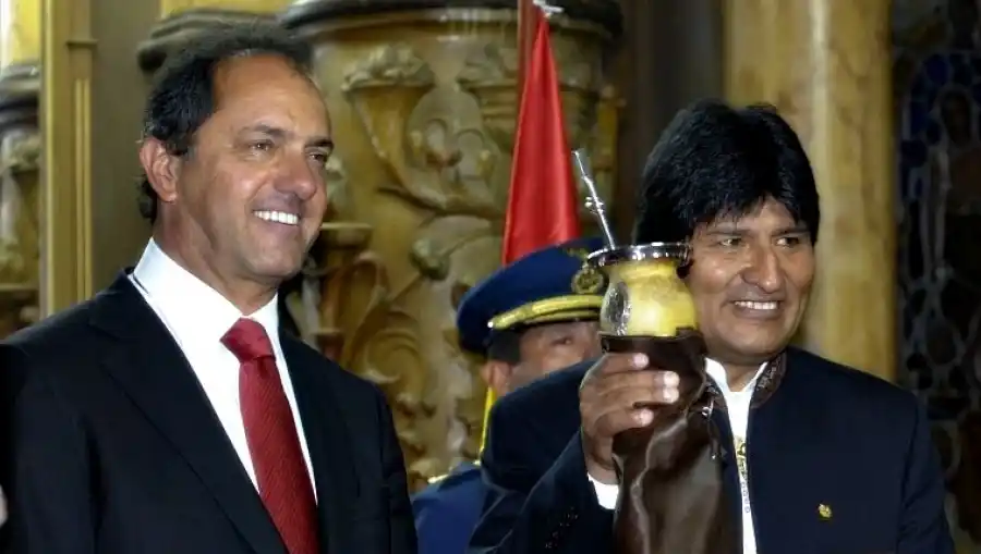 Elecciones 2015: Scioli se reúne con Evo Morales y gremio de Transporte